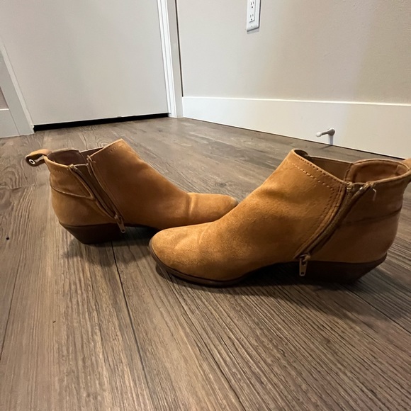 Brown Booties - Picture 4 of 5